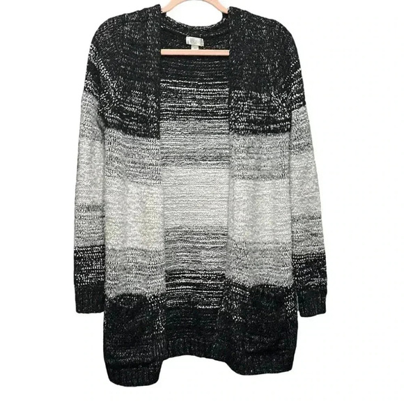NWOT! Size Medium Decree Cardigan - Picture 1 of 7